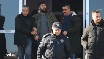7 yasindaki oglunu vurup kendini kilitledi 8RnnkN2U