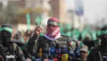 israilin oldurdum dedigi komutan gazzelilerle bulustu kZ3RRkb8
