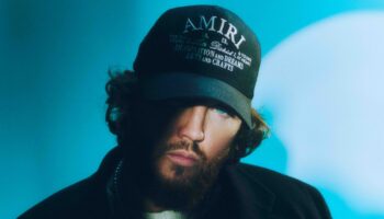 james arthurdan yeni tekli celebrate RSflRibJ
