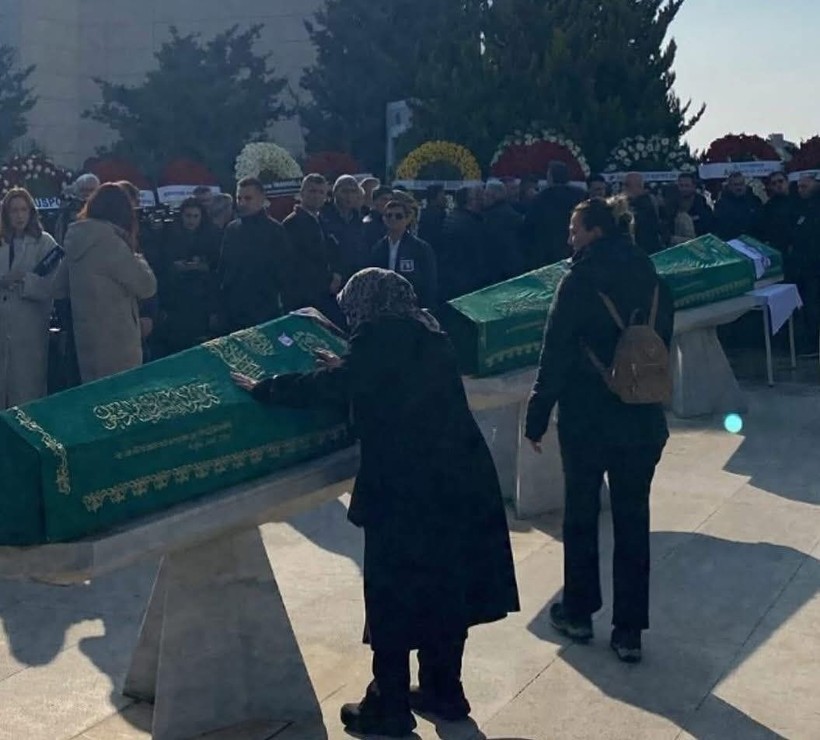 sozcu yazari nedim turkmen ve ailesi son yolculuguna ugurlandi 2 1Ok1PwHj