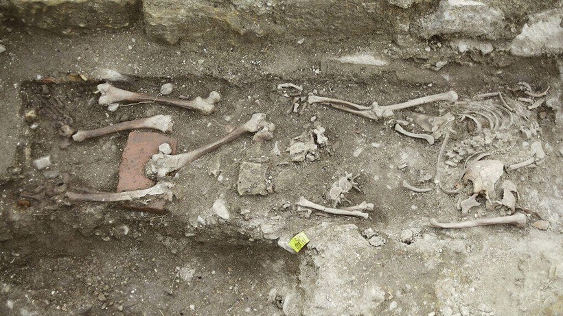 15 yuzyila ait basi kesilmis vampir kalintilari bulundu 0 IWbA7duh