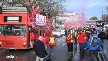belcikada on binlerce ogretmen tasarruf tedbirlerini protesto etti sDNuyb92