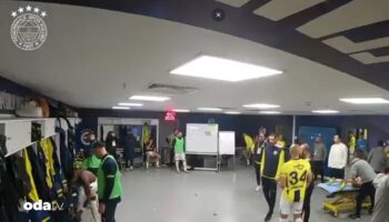 fenerbahce soyunma odasini paylasti maci ceviren o anlar Etm4epOu