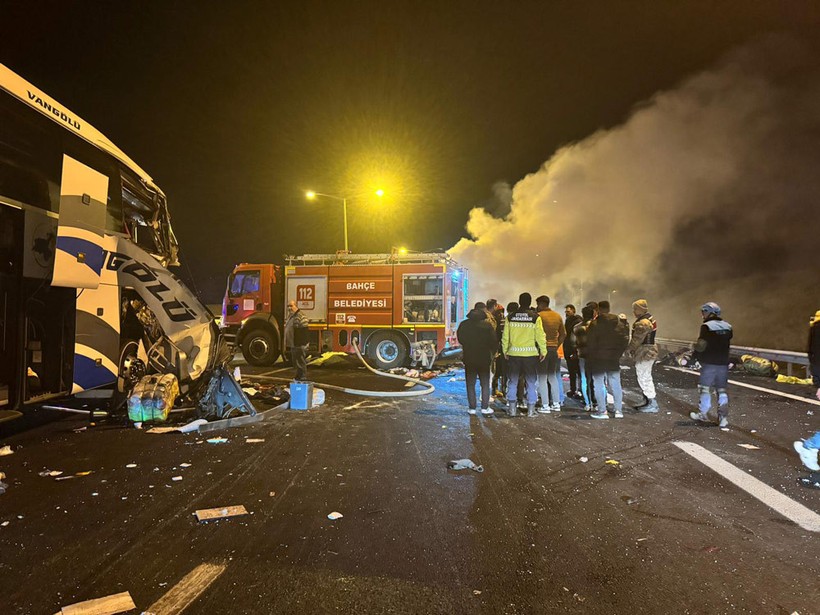 gaziantepte feci kaza olu ve yaralilar var 0