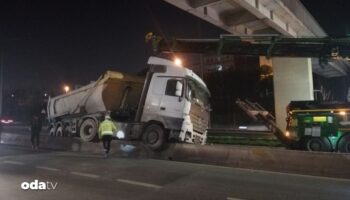 hafriyat kamyonu ortaligi birbirine katti bPtEMvtl