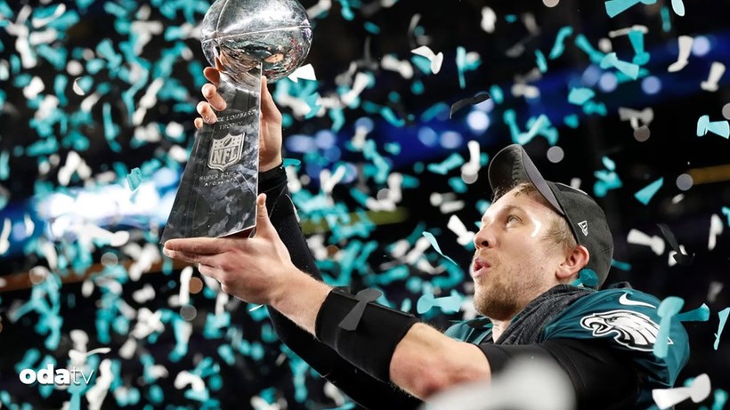 super bowlun asil kazanani eaglesin sahibi jeffrey lurie 7