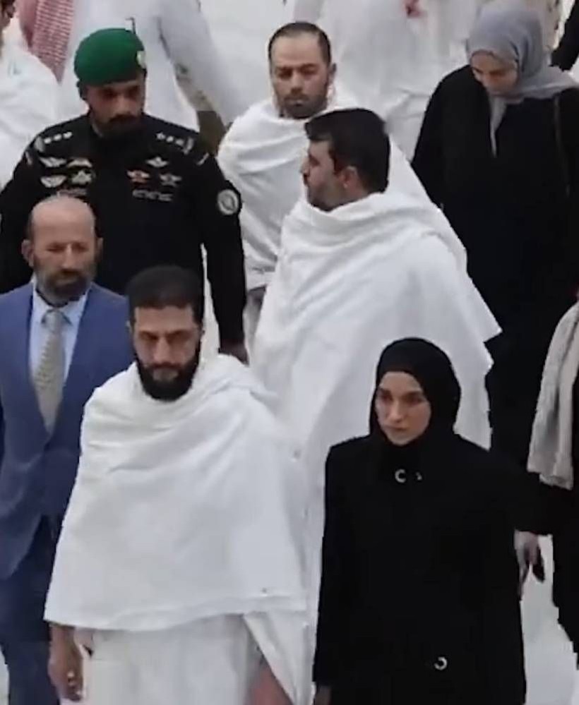 suriye first ladysi latifenin bilinmeyenleri saranin kacinci esi egitimi ne 0 NXIa65LO