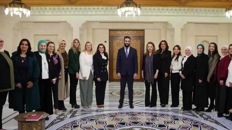 suriye first ladysi latifenin bilinmeyenleri saranin kacinci esi egitimi ne 1 c83ejtW3