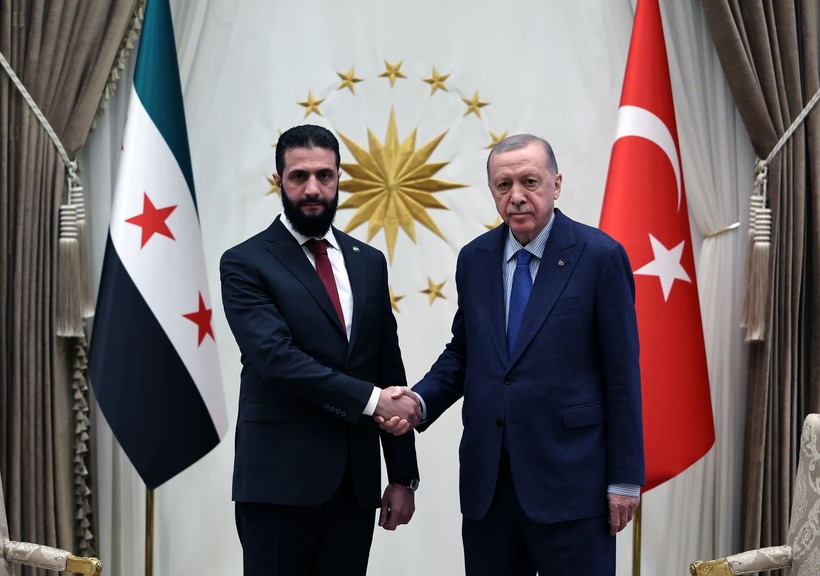 suriye first ladysi latifenin bilinmeyenleri saranin kacinci esi egitimi ne 5 9UMJHjkT