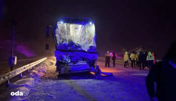 yolcu otobusu tira carpti sofor hayatini kaybetti 29 yarali var aTTcajIf