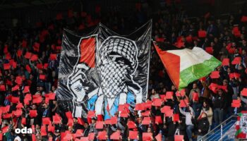 alaves taraftarlarindan filistine buyuk destek v5mPItIl