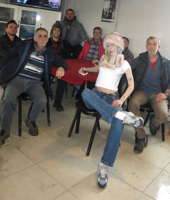 aleyna tilkinin yeni arkadaslari 2 Jd7sPQJ3