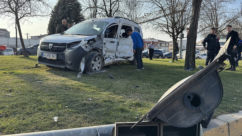 ambulansin yaptigi kazada hamile kadin ve cocugu hayatini kaybetti 0 1dfuCwKi
