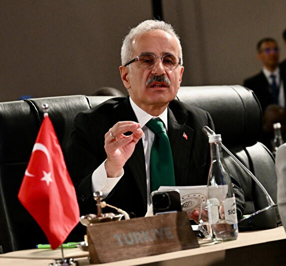 bakan abdulkadir uraloglundan israilli bakan regeve protesto 1 aYmsvQAd