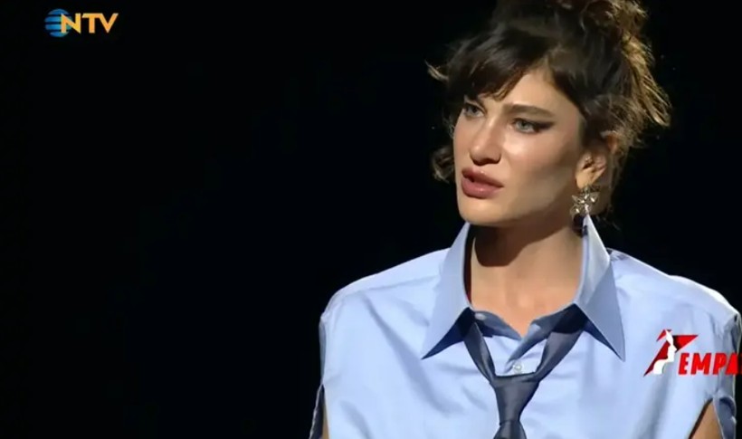 berrak tuzunatac eski sevgililerini kizdiracak var hissettigim bir aski henuz yasamadim 0 dusfkHR1