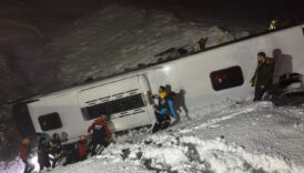 bingolde feci kaza otobus sarampole devrildi aJqeLLUT