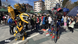 boluda optimus prime ve bumblebee erik dali oynadi nxpch5At