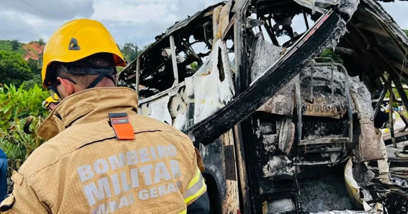 brezilyada katliam gibi kaza 12 ogrenci oldu 0 stEeil4f