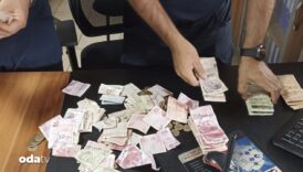 dilencinin uzerinden cikan para soke etti 27I26X79