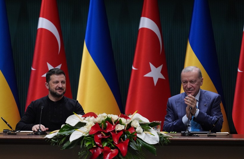 erdogan ve zelenskiyden kritik zirve surprizi acikladi riyad yaniti fotografta dikkat ceken detay 4