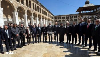 erdogandan once samda surpriz emevi caminde cuma namazi U3Q1krjl