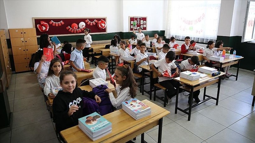 futbol degil egitim taktigi 4 4 4ten 4 4 3e donus 2 ECDTUsP1