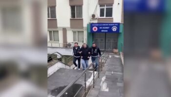 hastalara biber gazi sikti doktor tutuklandi Ga1Y4eLY