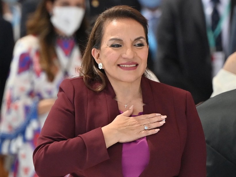havada panik honduras devlet baskani xiomara castro helikopterde olumden dondu 0 zjCDQMnw