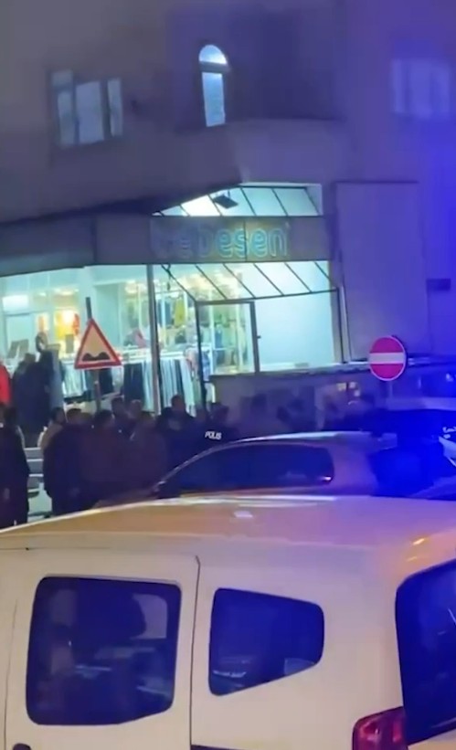 istanbulda kiraya zam kavgasinda kan akti bicakla saldirdi 1