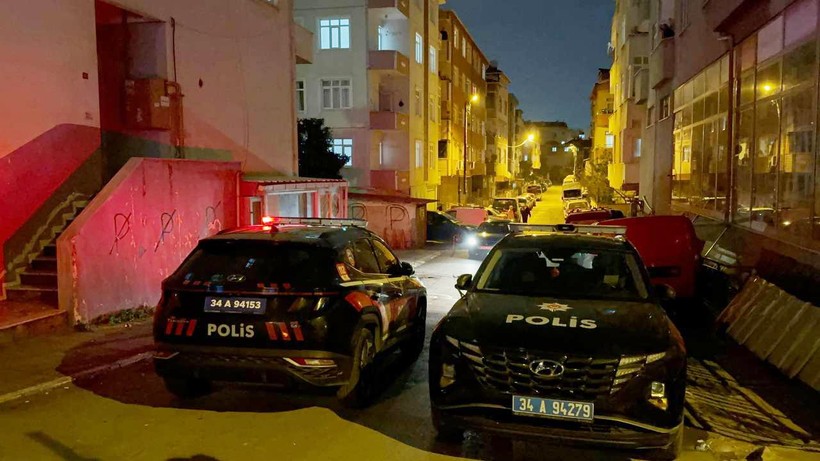 istanbulda kiraya zam kavgasinda kan akti bicakla saldirdi 3 ep1aqBdU