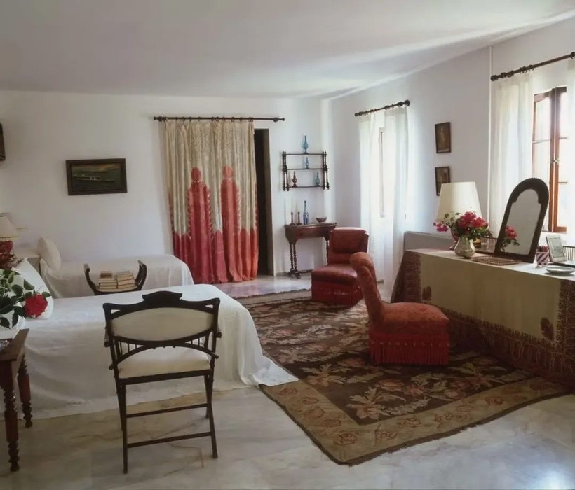iste mica ve ahmet ertegunun bodrumdaki odullu evi 9 dY5gqEqY
