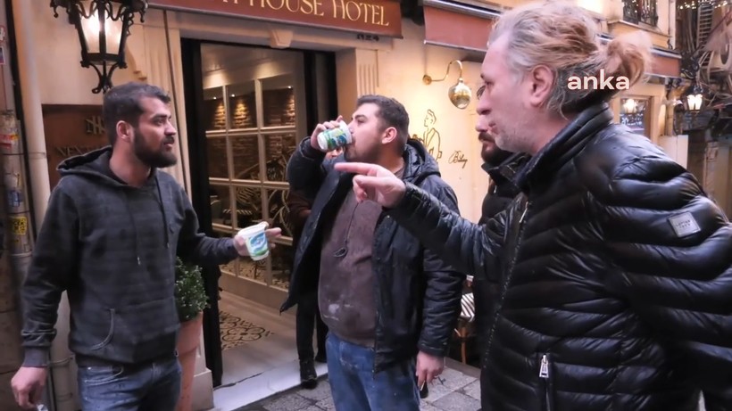 istiklal caddesinde yangin panigi yagdan dolayi cikti 3