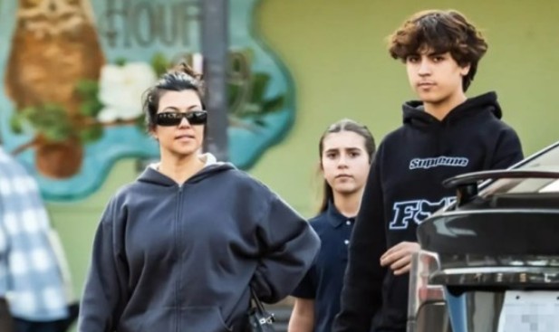 kardashian ailesinden yeni skandal 15 yasindaki torunun baba oldugu iddia edildi 0 bT3EJpIr