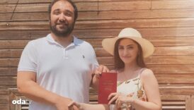 komedyen cift deniz bagdas ve ozgur turhan bosandi KvxJrBfa
