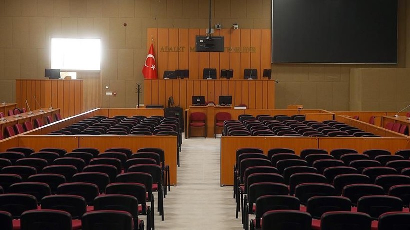 luks restoranin sefinden skandal olay iskence gecesi 1 BcEgvgGh