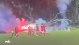 maci iptal ettiren olay havai fisek futbolcunun gogsunde patladi axJpvLiL