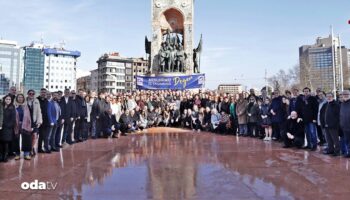 mali musavirlerden taksim cikarmasi WKKJbtG8