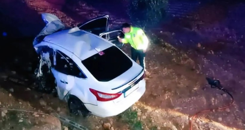 sanliurfada feci kaza dort kisi hayatini kaybetti 0 hsnmbE6z