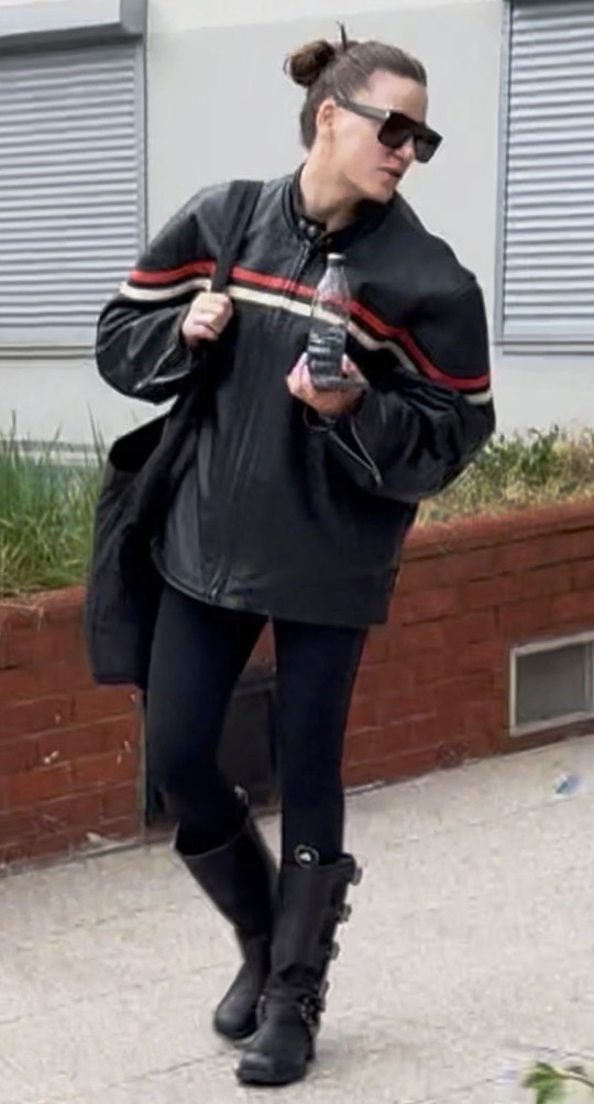 serenay sarikaya depresyona girdi 3 lDdAv276