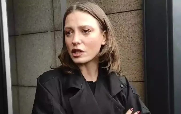 serenay sarikaya pariste ortaya cikti 0 ygsTOQ5T