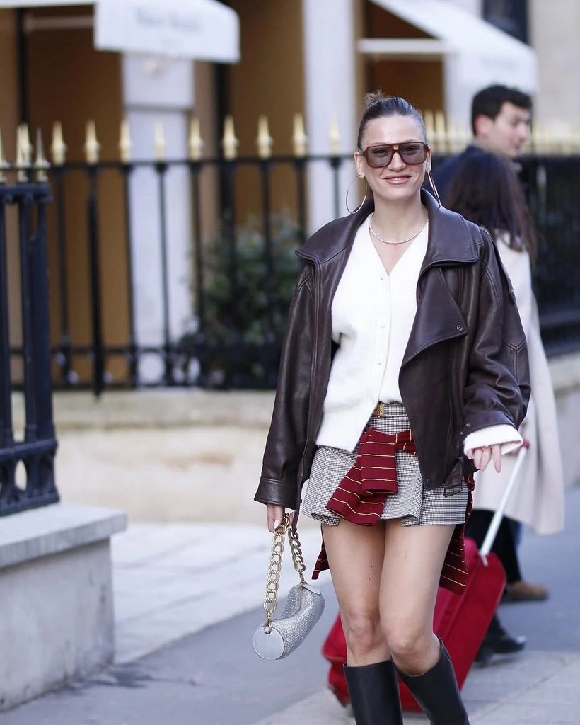 serenay sarikaya pariste ortaya cikti 2 y4FpSR3Z