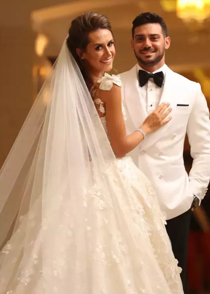 sosyetik ciftler 14 subati yorumladi 1 cm5PGXnm