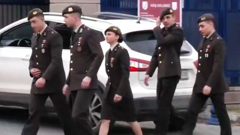 tegmenler polemigi suruyor chpli yanki bagcioglundan erhan afyoncuya acik davet 1 XuEn2Ju7