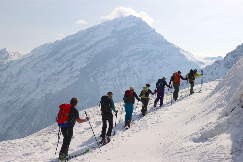 turkiyede guzel seyler de oluyor hakkari daglarinda turistler 8 jYQLZpRI