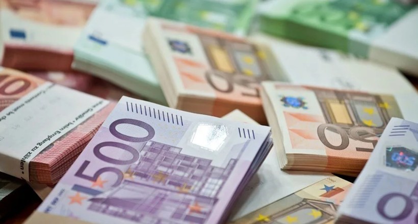 ursula von der leyen acikladi euro rekora firladi 1