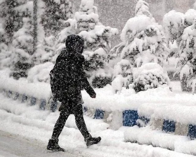 uzmanlardan kar yagisina kritik uyari pazartesi tatil olabilir 4 5hfwzVdO