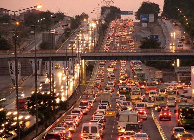 2024te trafikte olanlar 105 saat kaybetti istanbul zirveye oturdu 2