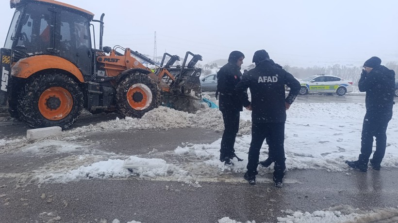 911 vatandas mahsur kalmisti kurtarildilar 2 TrfmHBFp