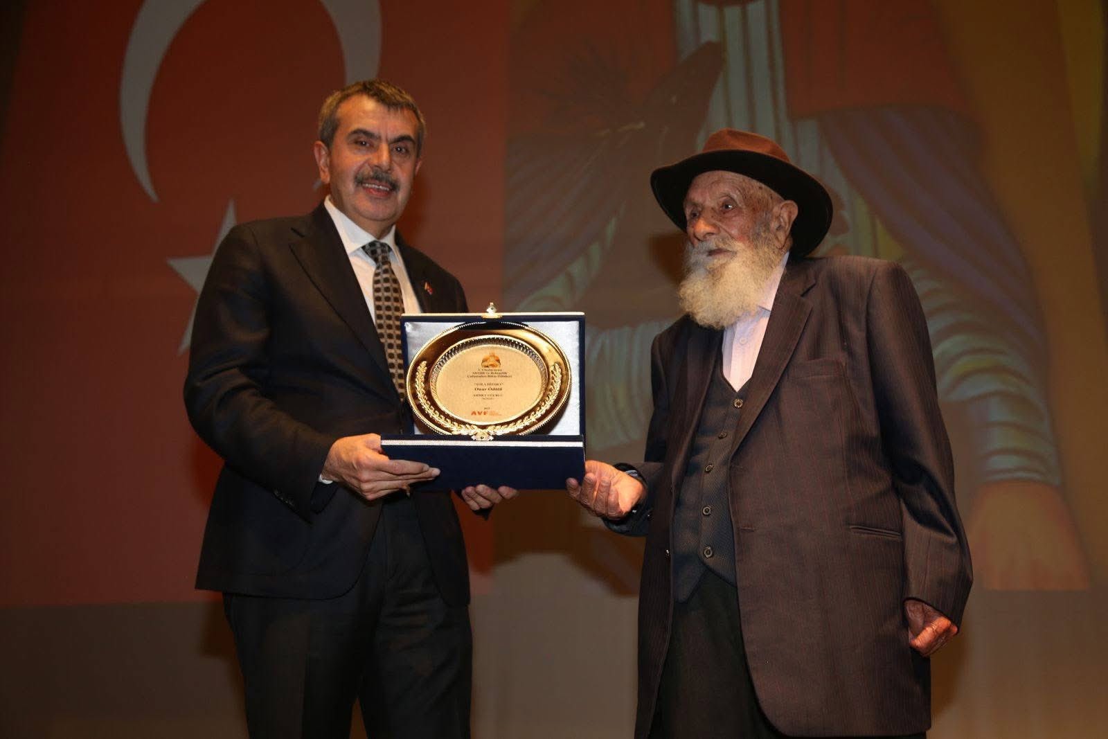alevi vakiflari federasyonundan bilim odulleri 1 FK2Qk5Cq