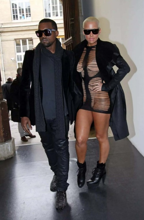 amber rosedan ilginc ciplaklik iddiasi kanye west zorla giydirtiyordu 1 I7E5geq2
